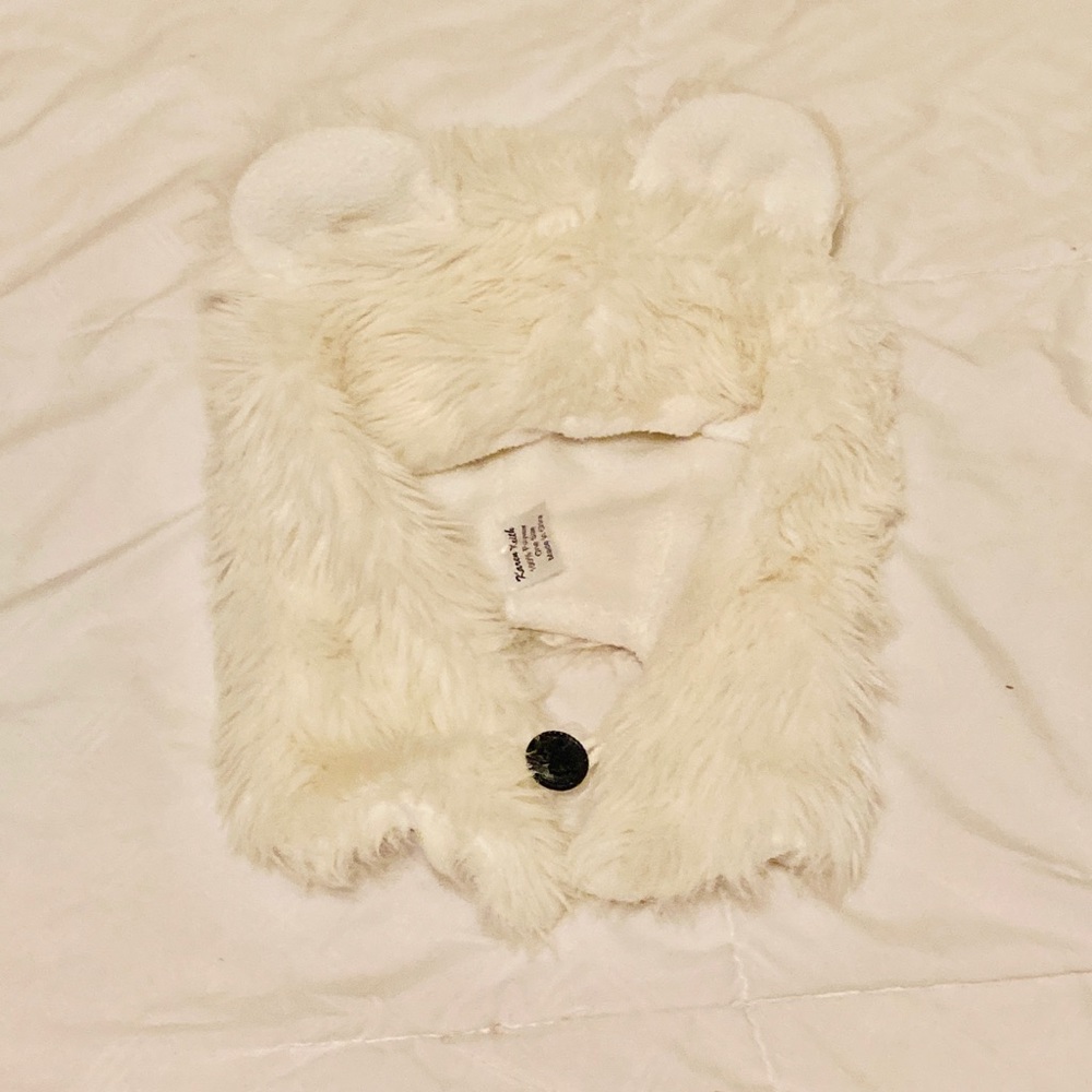 WHITE FAUX FUR PANDA HAT